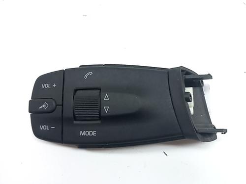 Used Switch SEAT IBIZA IV (6J5, 6P1) 1.9 TDI (105 hp) 31035678