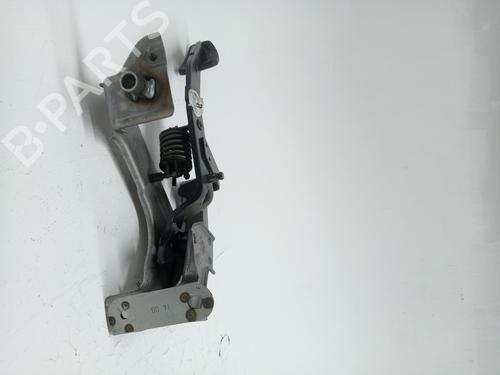 Clutch pedal NISSAN QASHQAI I (J10, NJ10) 2.0 | BP24193524I13 