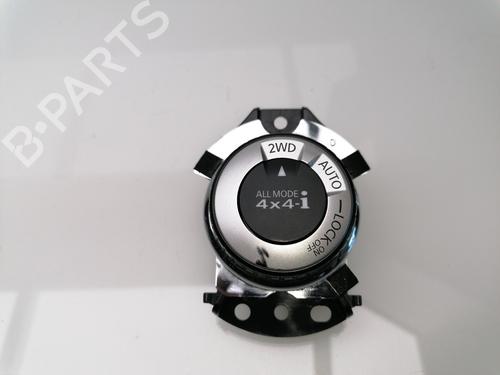 Used Switch NISSAN X-TRAIL III (T32_, T32R, T32RR) 2.0 dCi ALL MODE 4x4-i (NT32) (177 hp) 23936995