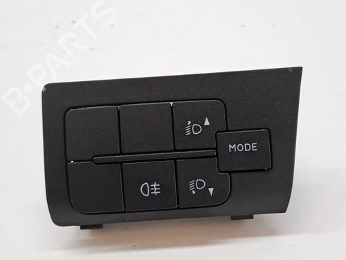 Used Headlight switch PEUGEOT BOXER Van 2.0 BlueHDi 130 (130 hp) 26654502