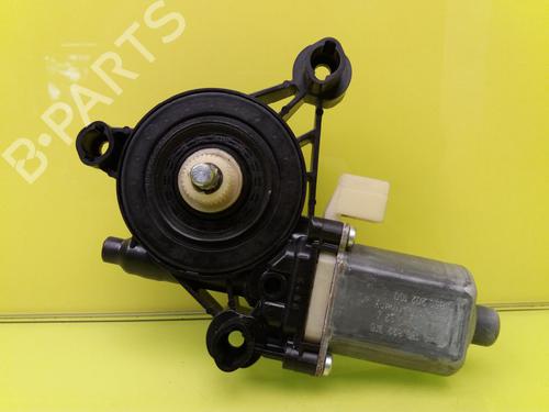 Used Right front window motor SEAT LEON (5F1) 1.4 TSI (150 hp) 23378838