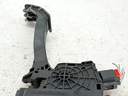 Used Pedal Pedal 39401136 39401136