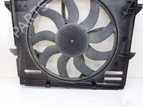 Used Radiator fan Radiator fan VW AMAROK (2HA, 2HB, S1B, S6B, S7A, S7B, AGD) 2.0 BiTDI (163 hp) 33761454 33761454