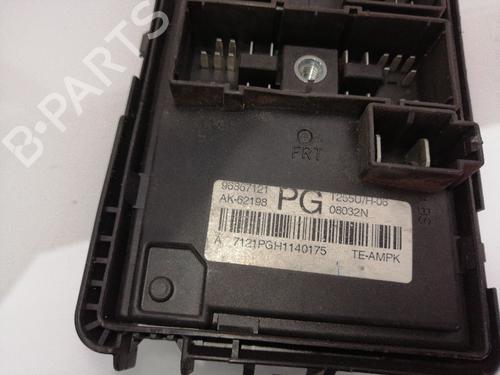 Used Fuse box CHEVROLET AVEO / KALOS Hatchback (T250, T255) 1.2 (84 hp) 23458971