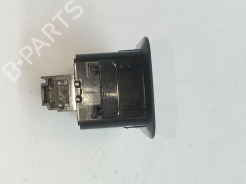 Right front window switch RENAULT CLIO V (B7_) 1.0 TCe 90 (B7MT) | BP26168899I26