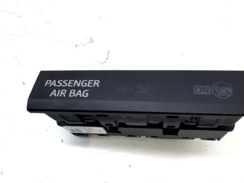 Used Electronic module SEAT LEON ST (5F8) 1.0 TSI (115 hp) 31609807