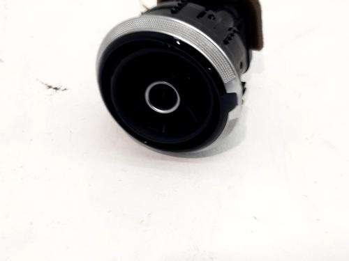 Luftventil Luftventil AUDI A3 Sportback (8VA, 8VF) 2.0 TDI (150 hp) 33767079 33767079