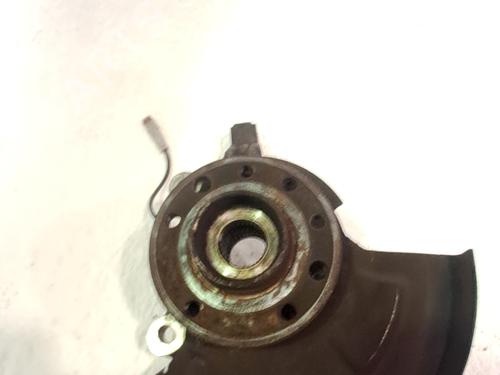 Fusee links voor OPEL VECTRA C GTS (Z02) 1.9 CDTI (F68) (150 hp) 31247519