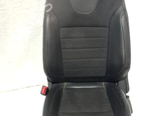Used Right front seat Right front seat 37449552 37449552