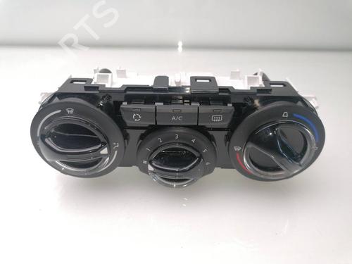 Climate control PEUGEOT 208 I (CA_, CC_) 1.2 PureTech 82 | BP23938568I5