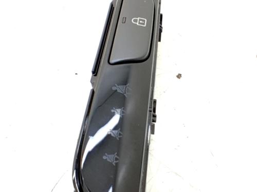 spak-kontakt-hyundai-i30-pde-pd-pden-2016-31874791 main image