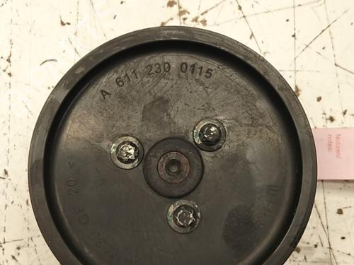 Used Steering pump Steering pump 37591695 37591695