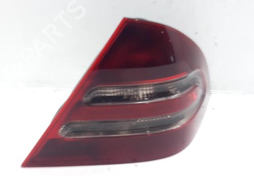 Højre baglygte Højre baglygte MERCEDES-BENZ C-CLASS (W203) C 220 CDI (203.006, 203.008) (143 hp) 33762623 33762623