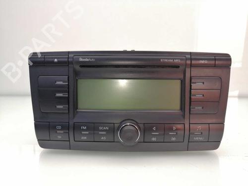 Used Radio SKODA OCTAVIA II (1Z3) 2.0 TDI RS (170 hp) 23382803