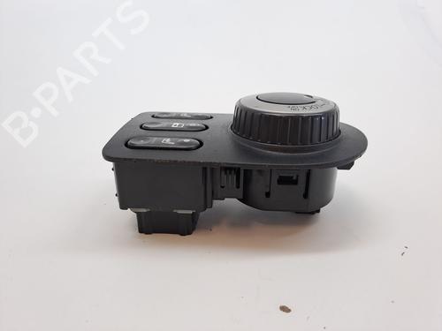 Used Switch NISSAN QASHQAI I (J10, NJ10) 2.0 dCi All-wheel Drive (150 hp) 23360724