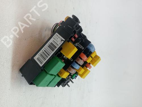 Fuse box PEUGEOT 308 II (LB_, LP_, LW_, LH_, L3_) 1.2 THP 130 | BP24736161E1 