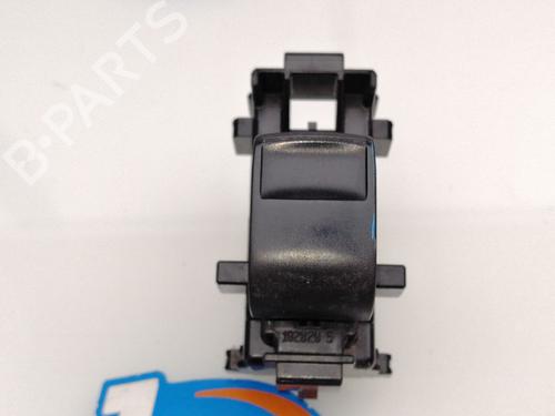 Used Right front window switch TOYOTA AURIS Estate (_E18_) 1.8 Hybrid (ZWE186_, ZWE186R, ZWE186H) (136 hp) 23381684
