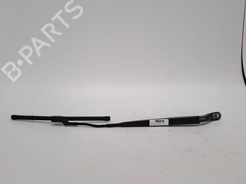 Used Front windshield wiper arm OPEL CORSA F (P2JO) 1.2 (68) (101 hp) 23374061