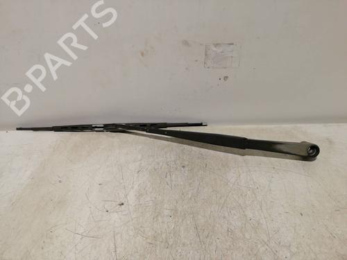 Used Front windshield wiper arm MITSUBISHI PAJERO II (V3_W, V2_W, V4_W, V5_W) 2.5 TD 4WD (V24W) (99 hp) 25455222