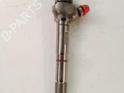 Used Injector AUDI A5 Sportback (F5A, F5F) 2.0 TDI (190 hp) 31153187