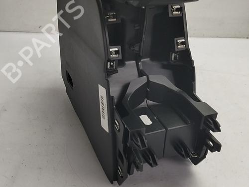 Middenconsole Middenconsole PEUGEOT 2008 II (UD_, US_, UY_, UJ_, UR_, UC_) 1.2 PureTech 130 (USHNS, URHNS) (130 hp) 36016257 36016257