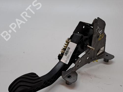 Used Clutch pedal RENAULT GRAND SCÉNIC IV (R9_) 1.3 TCe 140 (R9NB) (140 hp) 23370078