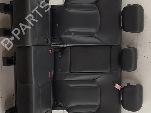 Asientos traseiros Asientos traseiros 39557849 39557849
