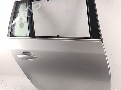 Dør højre bagtil Dør højre bagtil BMW 5 Touring (E61) 520 i (163 hp) 39740189 39740189