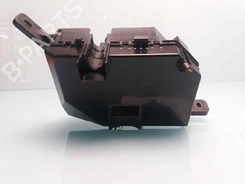 Used Fuse box HYUNDAI TUCSON (JM) 2.0 CRDi All-wheel Drive (113 hp) 23385096