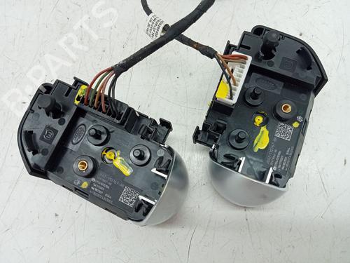 Steering wheel controls LAND ROVER RANGE ROVER SPORT II (L494) 3.0 SDV6 4x4 | BP29421228E15