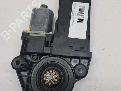 Portierruitmotor linksvoor RENAULT MEGANE III Hatchback (BZ0/1_, B3_) 1.2 TCe (BZ2B, BZ11) (116 hp) 23289079