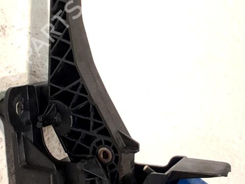 Pedal freno DACIA LOGAN II TCe 90 (L8MA, L8M1, L8AC) (90 hp) 31701461