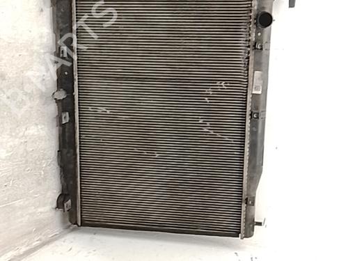 Used Water radiator Water radiator 37272904 37272904
