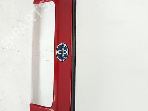 tailgate-trim-toyota-c-hr-_x1_-2016-39740817 main image