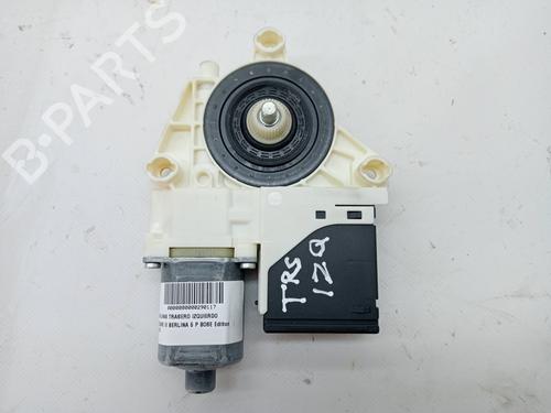 Rudehejsemotor bagstkærm venstre RENAULT MEGANE III Hatchback (BZ0/1_, B3_) 1.5 dCi (BZ1G, BZ1W, BZ0R) (95 hp) 23350582