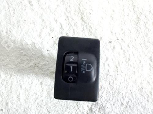 Used Switch TOYOTA YARIS (_P9_) 1.4 D-4D (NLP90_, NLP90R) (90 hp) 30477930