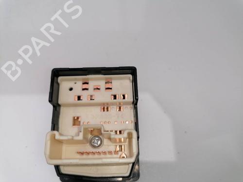 Used Mirror switch TOYOTA YARIS (_P13_) 1.5 (NSP131_) (112 hp) 23940393