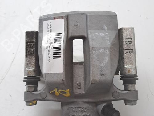 Used Right rear brake caliper LEXUS IS III (_E3_) 300h (AVE30_, AVE30R) (223 hp) 24402395
