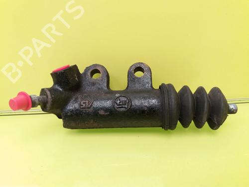 Clutch slave cylinder TOYOTA RAV 4 II (_A2_) 2.0 D 4WD (CLA20_, CLA21_, CLA20R, CLA21R) | BP23384244M113