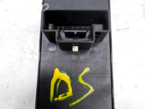 Left front window switch VW GOLF VII (5G1, BQ1, BE1, BE2) 1.2 TSI | BP33772000I27 - Image 2
