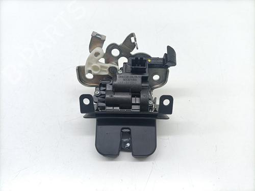 Used Tailgate lock SKODA OCTAVIA III (5E3, NL3, NR3) 1.6 TDI (105 hp) 25465281