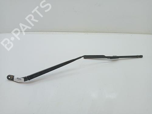 Used Front windshield wiper arm RENAULT MEGANE IV Hatchback (B9A/M/N_) 1.2 TCe 130 (B9MR) (130 hp) 23353939