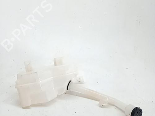 Used Windscreen washer tank OPEL CROSSLAND X / CROSSLAND (P17, P2QO) 1.2 (75) (110 hp) 31011744