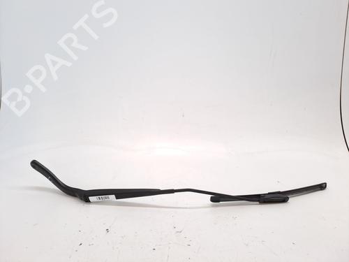 Used Front windshield wiper arm SMART FORTWO Coupe (453) electric drive / EQ (453.391) (56 hp) 27193592