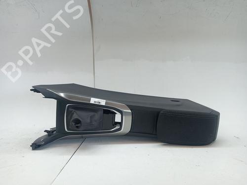 Armrest / Center console PEUGEOT 308 II (LB_, LP_, LW_, LH_, L3_) 1.2 THP 130 | BP24108719I20 