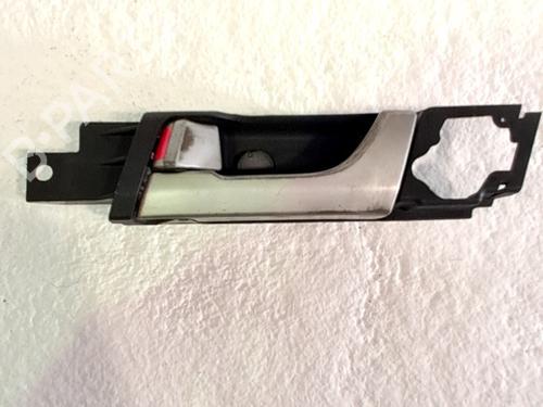 Used Front left interior door handle CHEVROLET CAPTIVA (C100, C140) 2.2 D 4WD (184 hp) 31062047