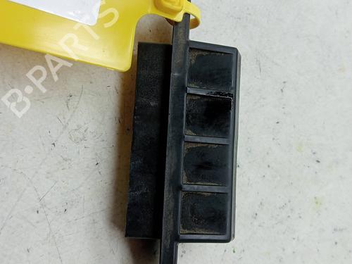 Used Tailgate handle TOYOTA YARIS (_P13_) 1.5 Hybrid (NHP130_, NHP130) (101 hp) 23351408