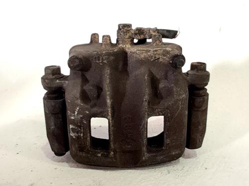 Used Right front brake caliper MITSUBISHI PAJERO III (V7_W, V6_W) 3.2 Di-D (V68W) (160 hp) 32257939