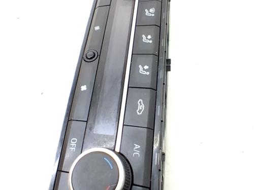 BP33772217I5 main image