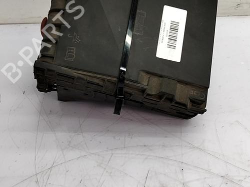 Used Fuse box Fuse box SKODA SUPERB II (3T4) 2.0 TDI (140 hp) 33769043 33769043